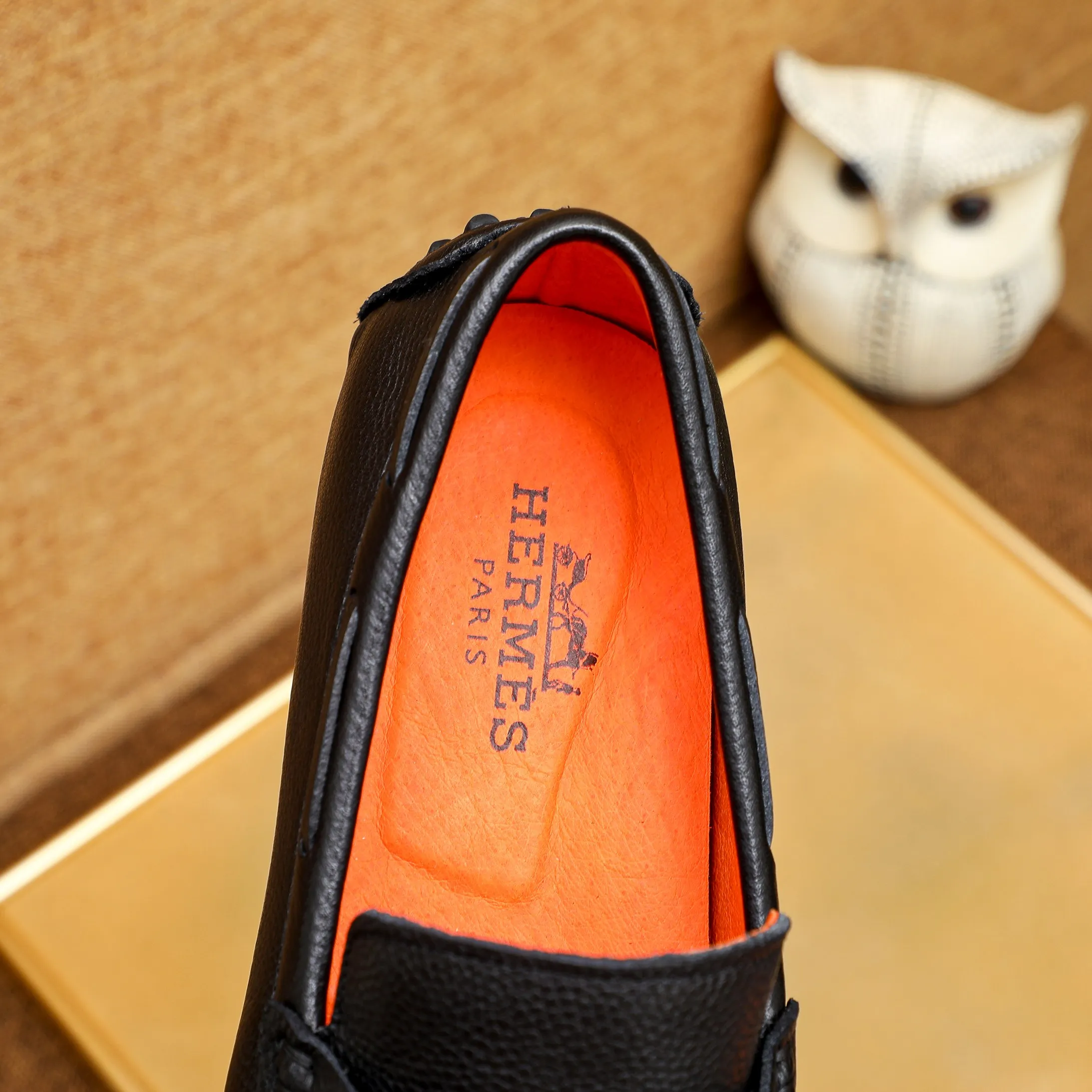Factory price 380 🕷🕷【HERMES】The same style as Hermès counters🇨🇳Classic slip-on shoes 1:1 mold opening💯Original quality🍓Using imported first-layer cowhide🍅Pigskin lining🌶🌶Super high-end men's leather shoes🇨🇳Solid and stable Very special🍇 Available in black! Code number 38-44 (45.46.47. Can be customized)